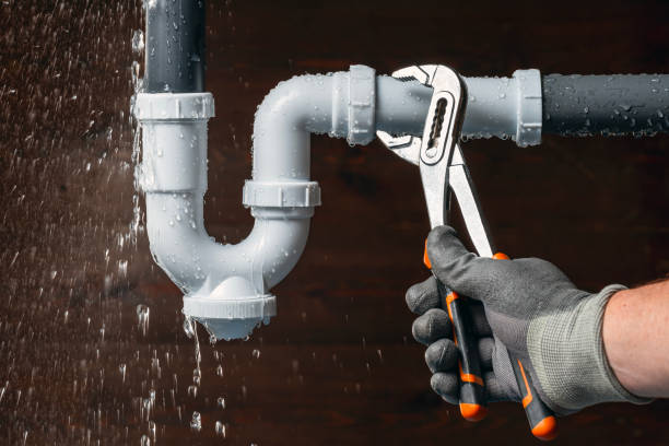 Professional Leak Detection technician working in Drake, CO